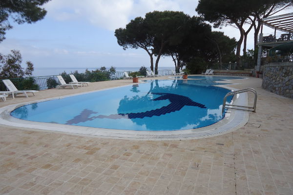 Isola d'Elba: assistenza e accessori piscine
