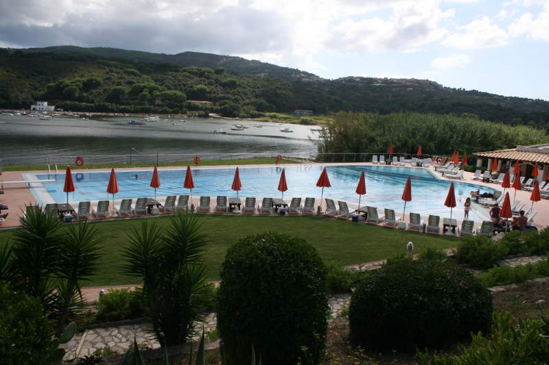 assistenza e accessori piscine Isola d'Elba