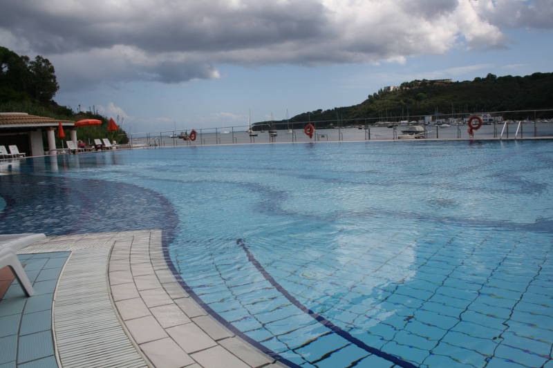 Elba: manutenzione e costruzione piscine