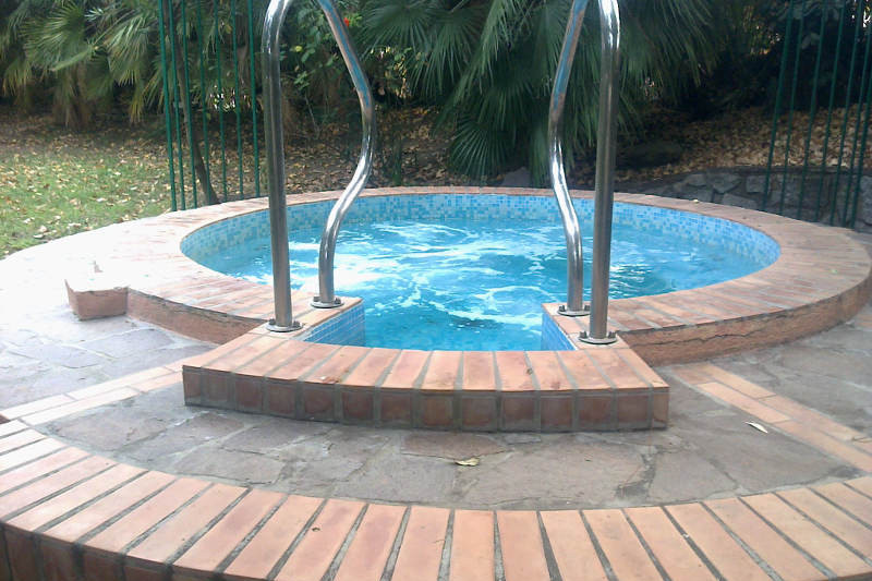 manutenzione e costruzione piscine all'Isola d'Elba